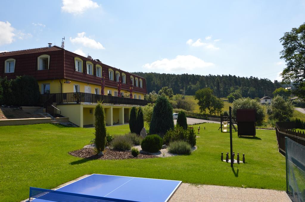 Penzion Kamejk Kamyk nad Vltavou Exterior foto